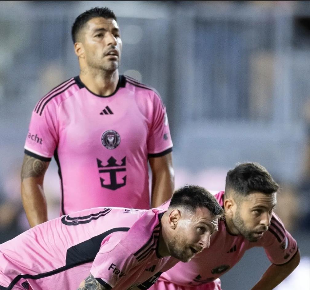 爱游戏体育- 重要助攻首场状态出色，切尔西观众沸腾！，梅西重返赛场赢得满堂喝彩