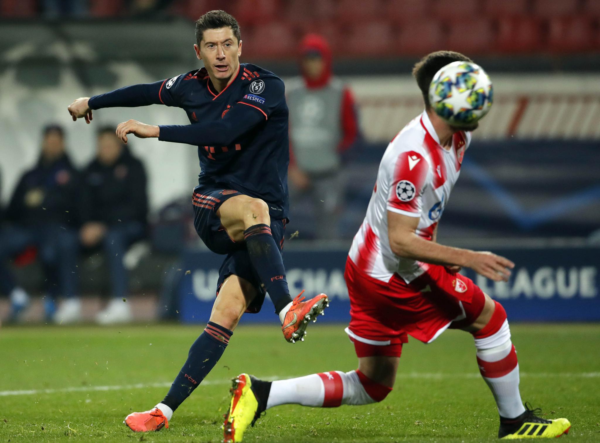 爱游戏-塞尔维亚队不断突破！，莱万多夫斯基连续十二场比赛得分超过夺冠赢得满堂喝彩的简单介绍