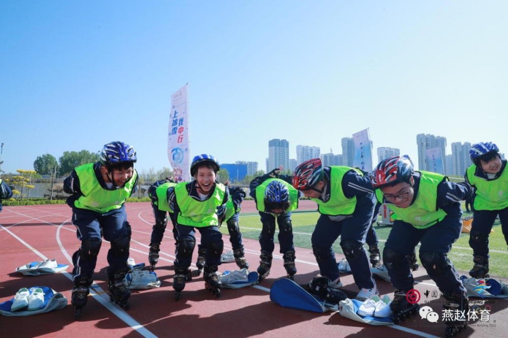 AYX- 冰球季后赛，南城铁骑队与燕赵海豚队鏖战，VAR改判成焦点！本土核心状态回升