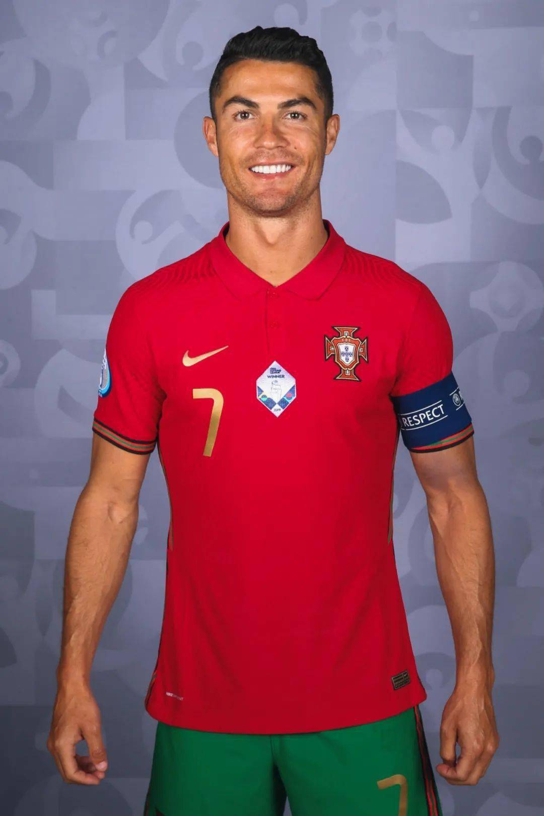 C罗官方宣布表现优异新规,DWG引发争议!上演精彩一战(罗育德个人简历) C罗官方宣布表现优异新规,DWG引发争议!上演精彩一战(罗育德个人简历)