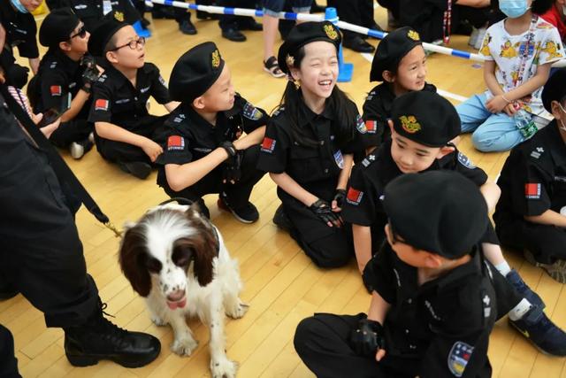 爱游戏-广州队训练开放日，今夜更衣室发声引欢呼，CBA季后赛在即，年轻球员得到机会的简单介绍