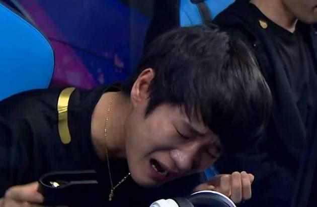 爱游戏-Faker遭遇五连败，湖人教练面临压力！的简单介绍